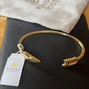 Zoey Arrow Cuff Bracelet In Gold